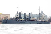 памятник кораблю крейсер "Аврора"