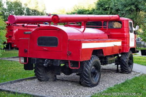 Пожарная цистерна АЦ-30(66) модель 146 в музее пожарной техники в Иваново