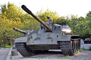 Танк Т-55 на выставке военной техники в парке 35-летия Победы в Кинешме