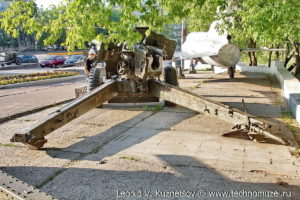 Пушка Д-20 на выставке военной техники в парке 35-летия Победы в Кинешме