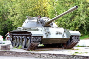 Танк Т-55 на выставке военной техники в парке 35-летия Победы в Кинешме