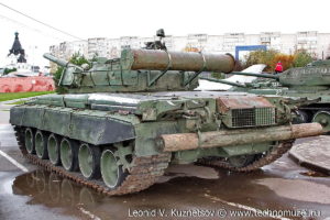 Танк Т-80 в Парке Победы в Костроме
