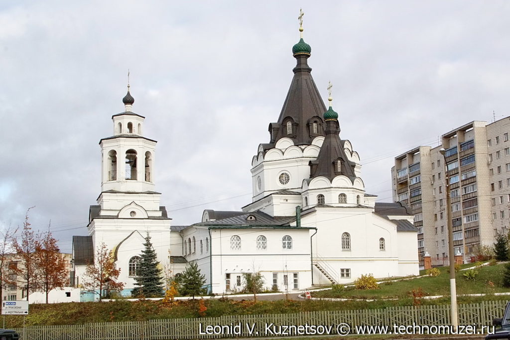 Тихоновкая церковь в Костроме