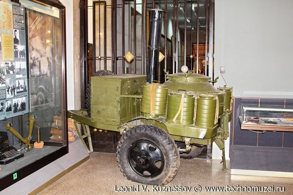 Походная кухня военного времени Музей Вооруженных Сил в Москве