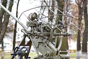 Памятник зенитчикам в Ярославле 37-мм пушка образца 1939 года