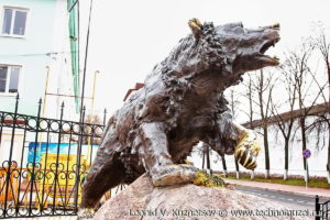Рычащий медведь - символ Ярославля