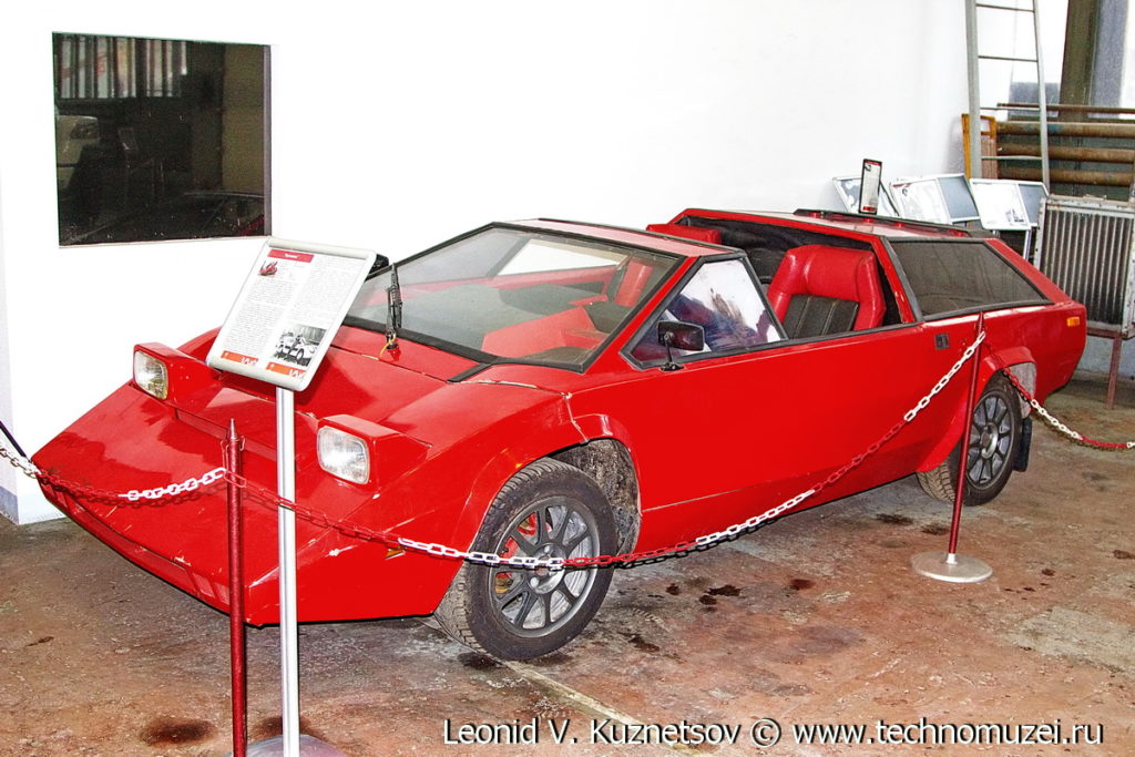 Самодельный автомобиль "Панголина" в музее Московский транспорт