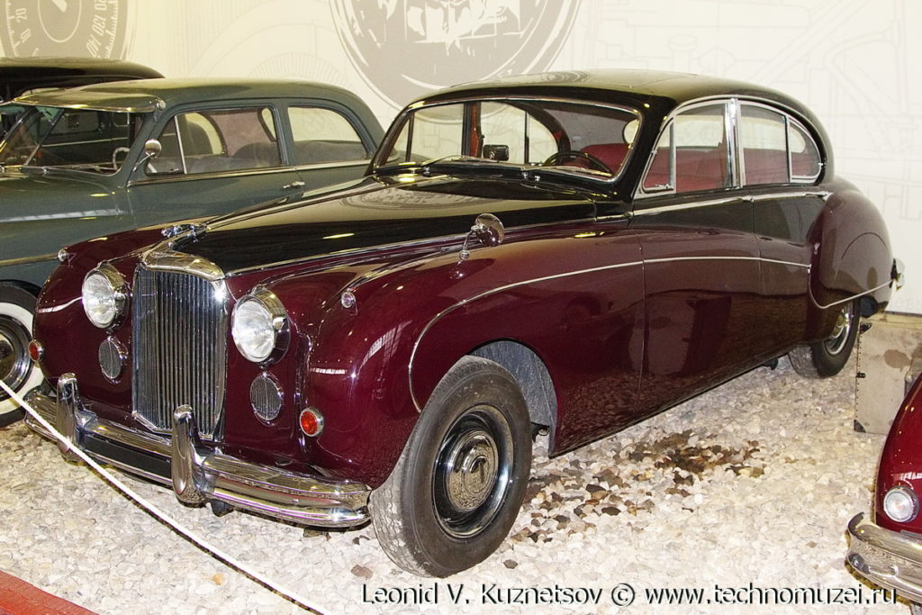 Jaguar Mk IX 1949 года в музее Московский транспорт