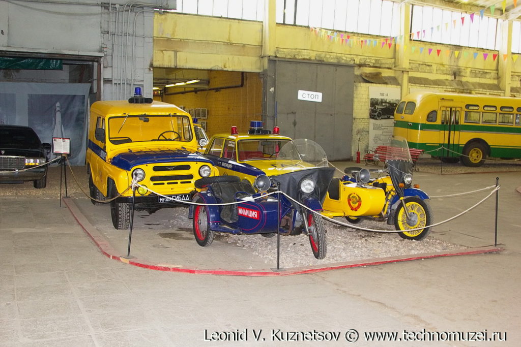 Автомобили из музея ГИБДД в музее Московский транспорт