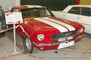Купе Ford Mustang 1967 года в музее Московский транспорт
