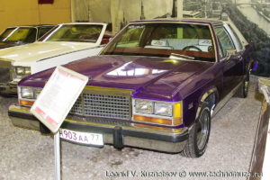 Купе Ford LTD Crown Victoria 1983 года в музее Московский транспорт