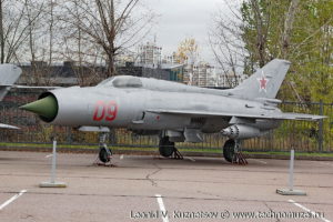 Истребитель МиГ-21ПФС в Музее на Поклонной горе