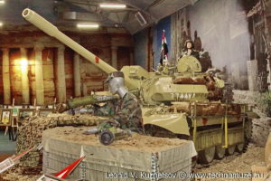 Танк Т-55 сирийской армии на выставке "Операция в Сирии" в парке Патриот