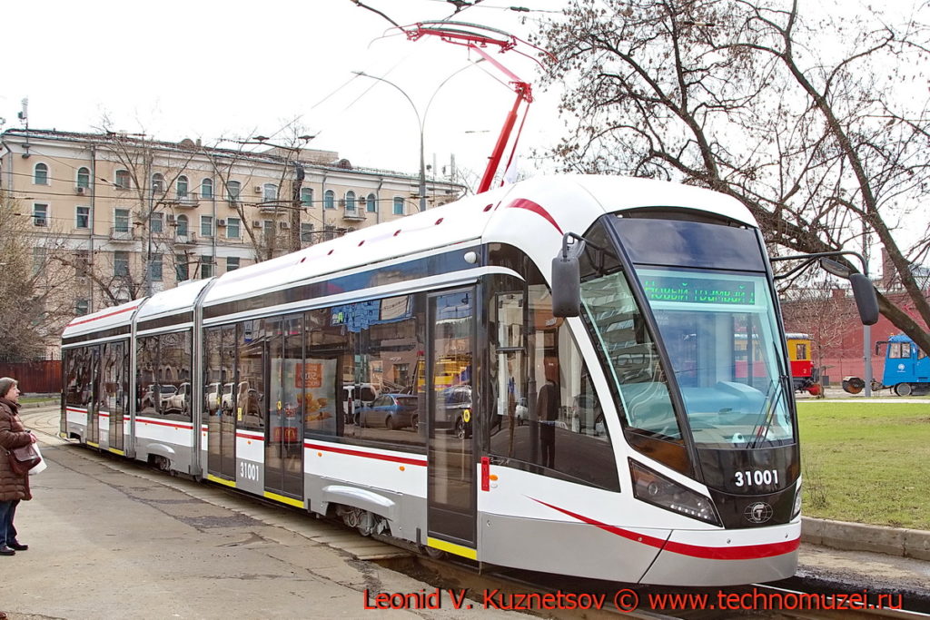 Трамвай Витязь-М 71-93М на параде трамваев в Москве