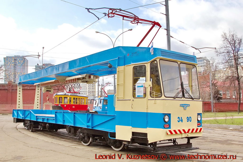 Трамвай рельсотранспортер РТ-3 на параде трамваев в Москве