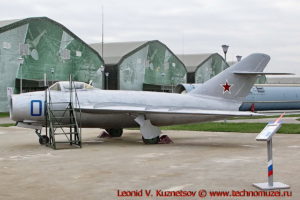 Истребитель МиГ-17 в парке Патриот