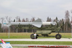 Ракета В-300 зенитного комплекса С-25 Беркут в парке Патриот