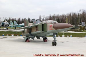 Истребитель МиГ-23У в парке Патриот
