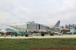 Бомбардировщик Су-24 в парке Патриот