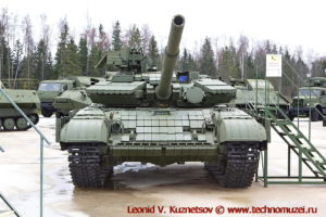 Танк Т-64БВ в парке Патриот
