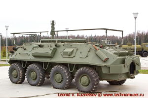 Командно-штабная машина Р-145БМ Чайка в парке Патриот