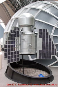 Макет станции Венера-1 в павильоне Космос на ВДНХ
