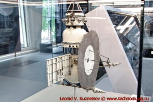 Масштабная модель станции Венера-3МВ-4 в павильоне Космос на ВДНХ