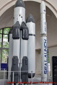 Ракета-носитель Зенит-3SL в павильоне Космос на ВДНХ