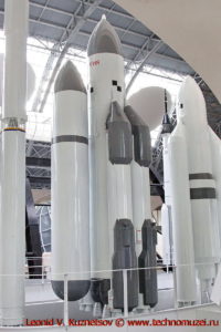 Ракеты-носители Энергия-М и Энергия в павильоне Космос на ВДНХ