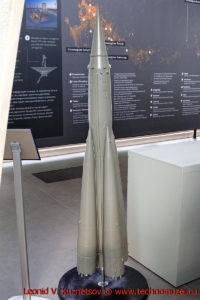 Макет ракеты Р-7 в павильоне Космос на ВДНХ