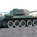 Танк Т-34-85 в сквере Танкистов в Орле