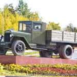Памятник автомобиль УралЗиС-5В в Совхозе имени Ленина