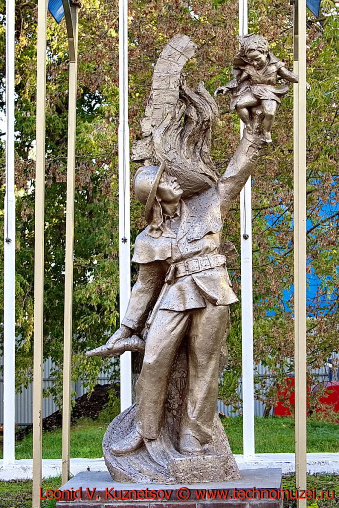Памятник героям-пожарным в Балашихе