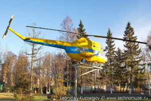 Памятник вертолет Ми-2 в Костроме