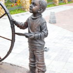 Скульптура Колесо истории в Орловском ГРИНН Центре
