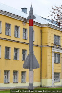 Зенитная ракета В-300 комплекса С-25 Беркут у Ярославского училища ПВО