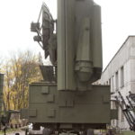 Антенный пост станции наведения ракет РСН-75МВ комплекса С-75М "Волхов" в музее войск ПВО в Балашихе