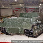 152-мм самоходная артиллерийская установка ИСУ-152 в музейном комплексе парка Патриот
