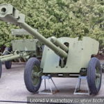 76-мм опытная полковая пушка М-27 1943 года в музее Победы на Поклонной горе