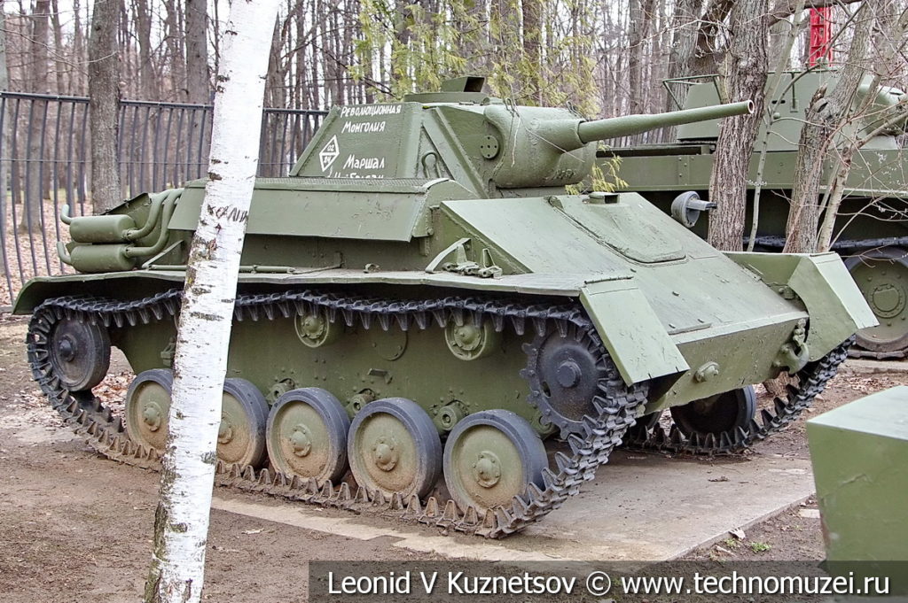 Легкий танк Т-70Б 1942 года в музее Победы на Поклонной горе