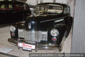 Cadillac Series 75 Fleetwood Sedan 1941 года в автомузее Моторы Октября в Москве