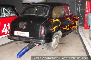 Запорожец ЗАЗ-965 хот-род в автомузее Моторы Октября в Москве