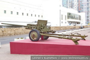 76-мм дивизионная пушка ЗиС-3 (52-П-354У) образца 1942 года в Музее обороны Москвы
