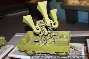 Макет звукоуловителя ЗТ-4 в Музее обороны Москвы