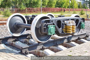 Двухосная тележка товарного вагона колеи 1520 мм на Тульской детской железной дороге