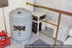 Душевой нагреватель подводной лодки Б-396 в Музее Военно-морского флота в Москве