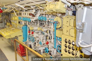 Станция ВВД для продувки балласта подводной лодки Б-396 в Музее Военно-морского флота в Москве