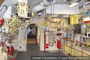 Дизельный отсек подводной лодки Б-396 в Музее Военно-морского флота в Москве