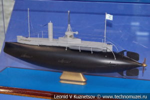 Подводная лодка Дельфин миноносец №150 (модель) в Музее Военно-морского флота в Москве