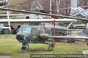 Многоцелевой вертолет Ми-2 в Центральном музее Вооруженных Сил